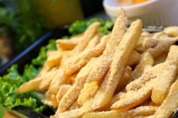 cach-lam-khoai-tay-chien-lac-pho-mai-thom-ngon-gion-tan (9)